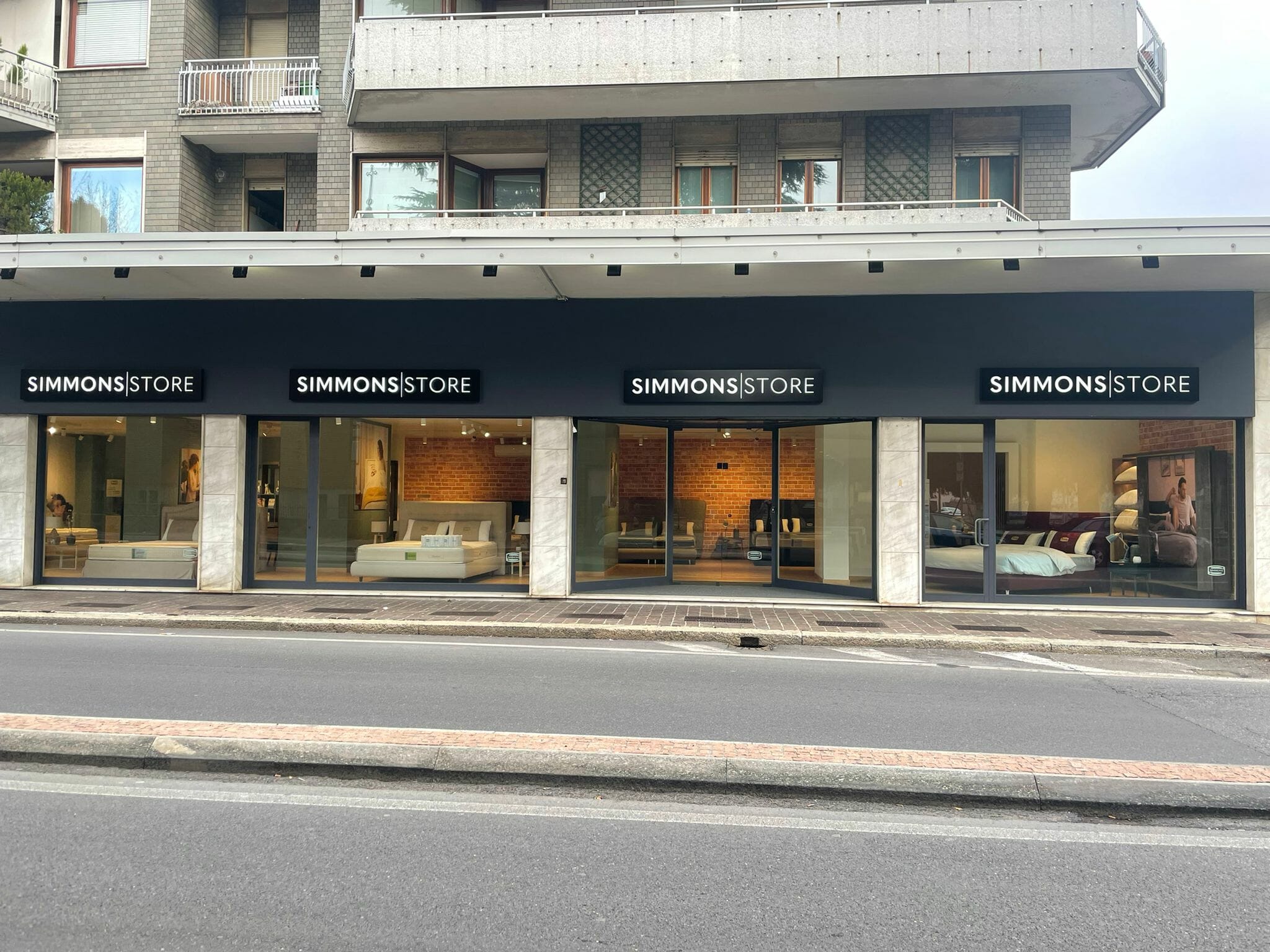 simmons store varese (12)